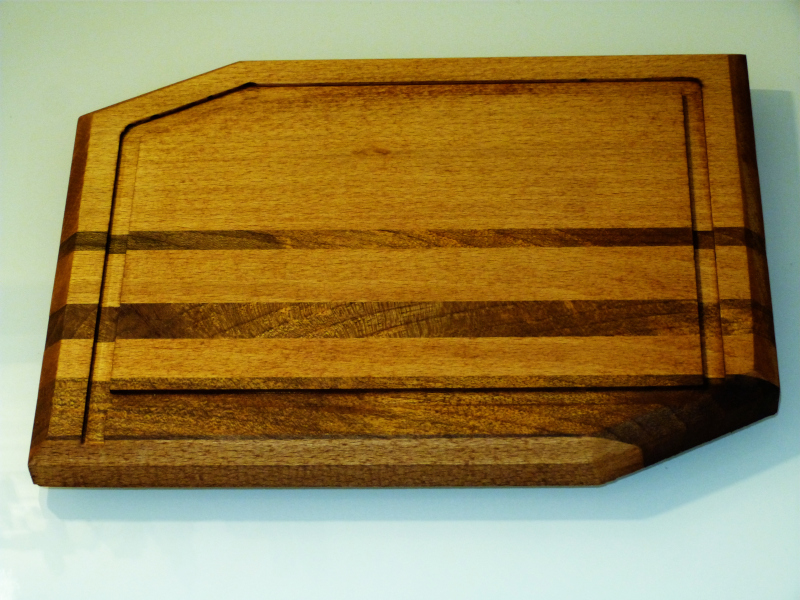 planche à découper en hêtre et noyer planche à découper en hêtre et noyer