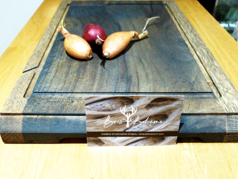 planche à découper en chêne et noyer planche à découper en chêne et noyer