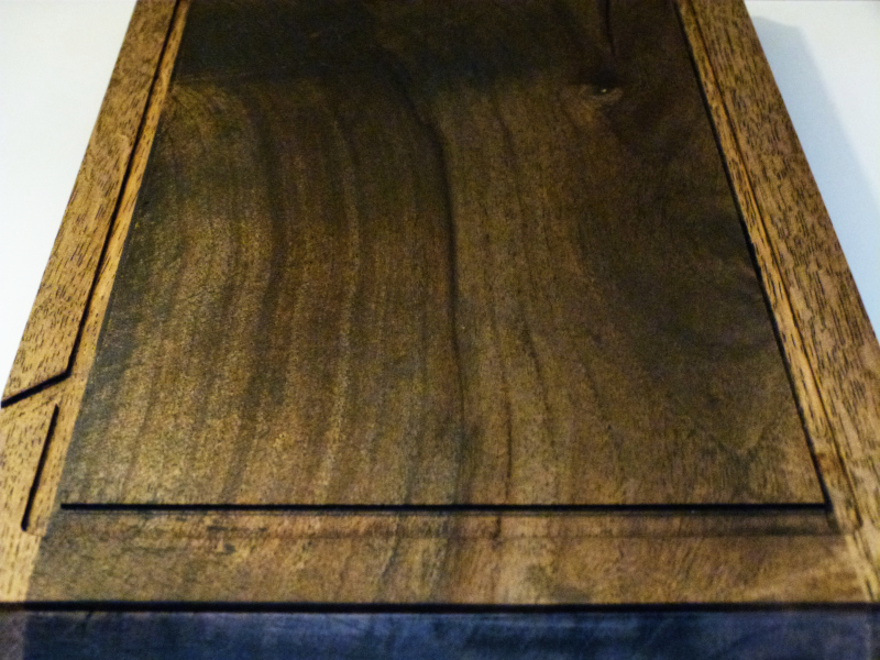 planche à découper en chêne et noyer planche à découper en chêne et noyer