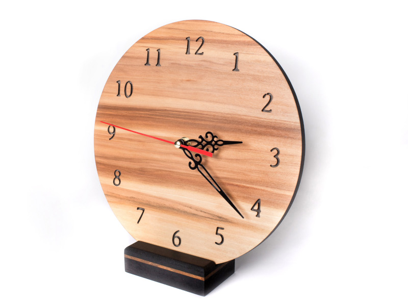 HORLOGE A POSER RED GUM 23CM HORLOGE A POSER RED GUM 23CM