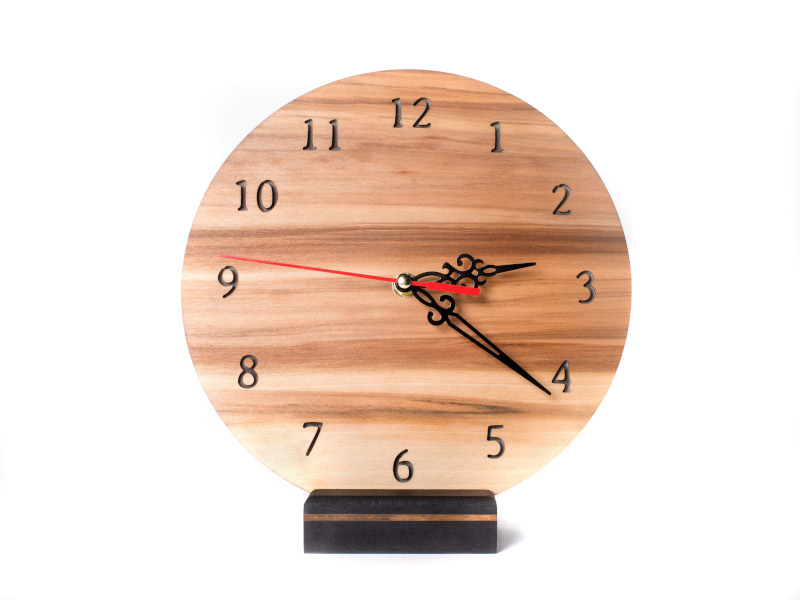 HORLOGE A POSER RED GUM 23CM HORLOGE A POSER RED GUM 23CM