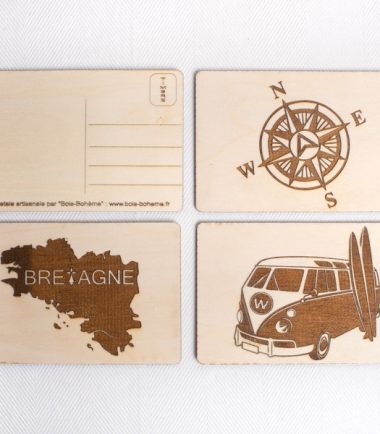 carte postale en bois