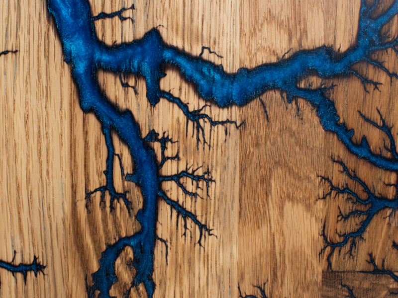 Cadre mural en bois bleu métallique