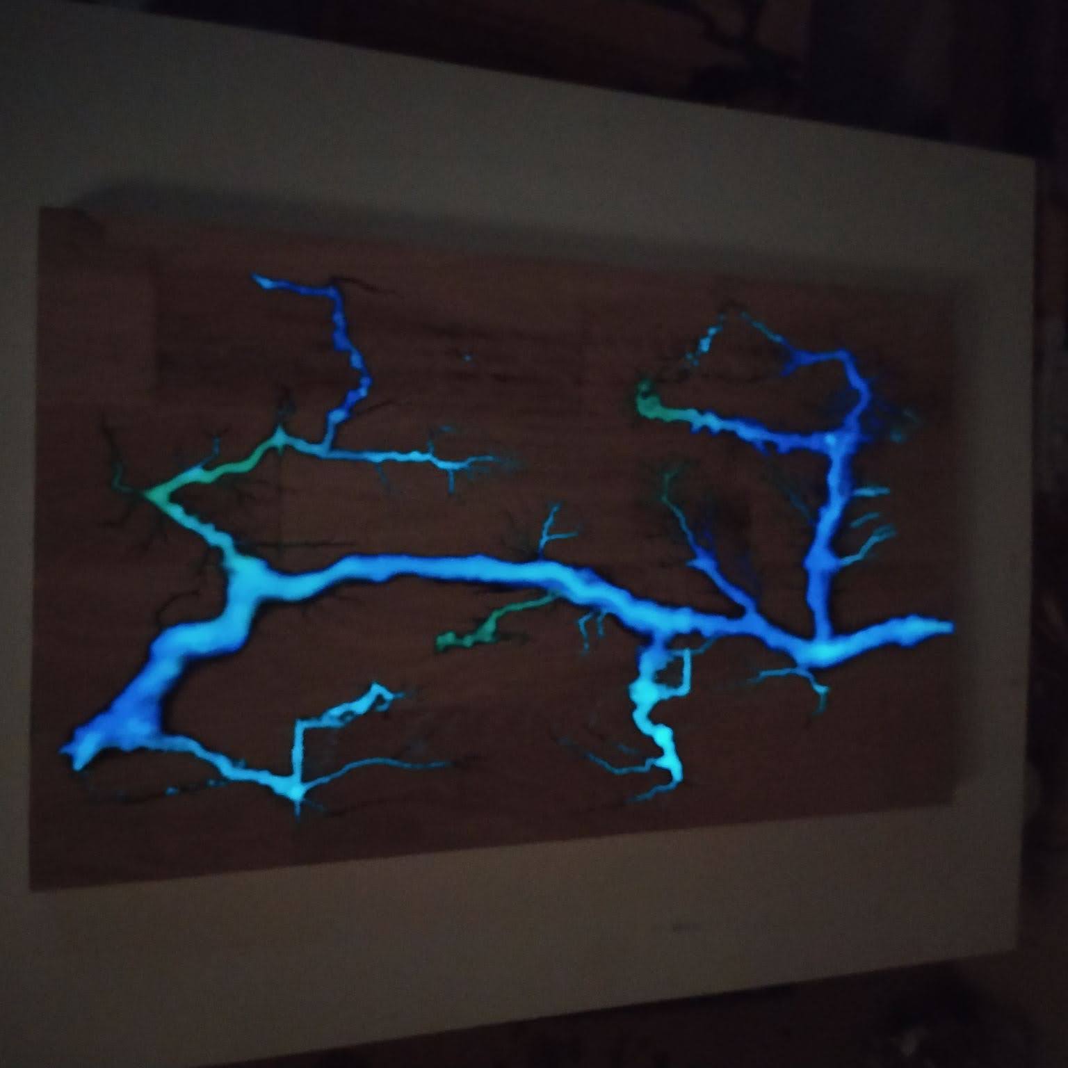 Cadre mural en bois phosphorescent Cadre mural en bois phosphorescent
