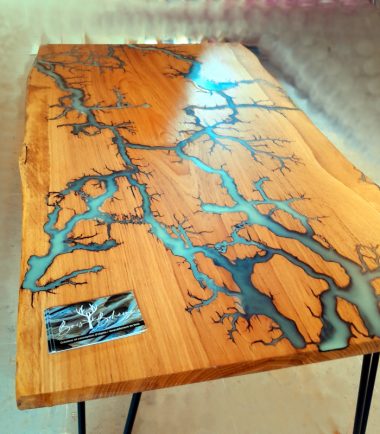 Table Basse "Lumière de Tonnerre"