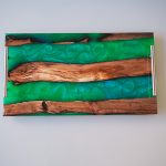 plateau bois et resine verte
