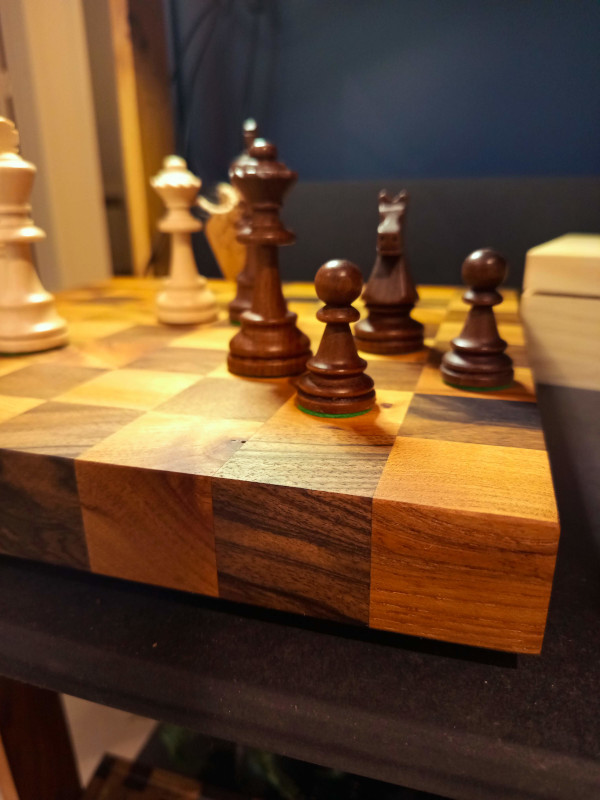 échiquier en Orme et Noyer échiquier en Orme et Noyer