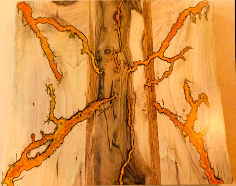 Mange Debout en Noyer et résine Or (4) Mange Debout en Noyer et résine Or