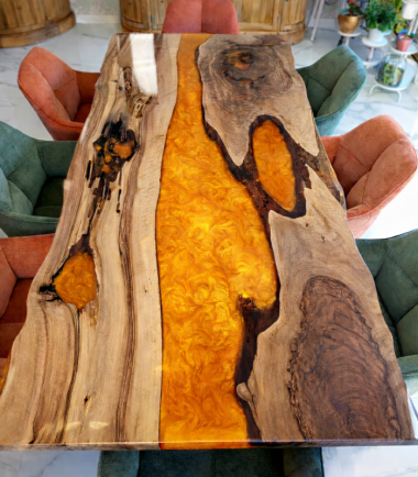 Table a manger bois et resine